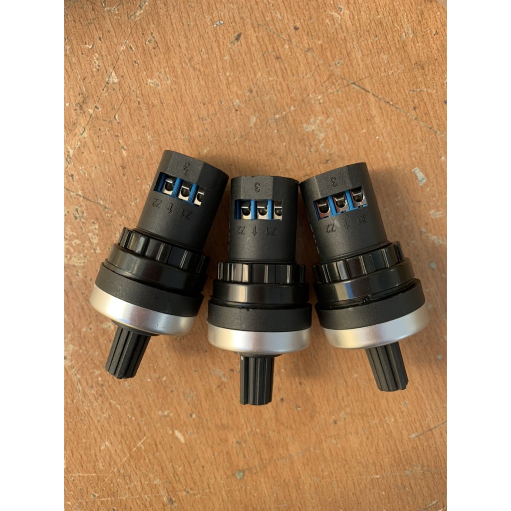 Chiết áp fi 22 xoay có sẵn chia vạch LA42Dwq 22    10k