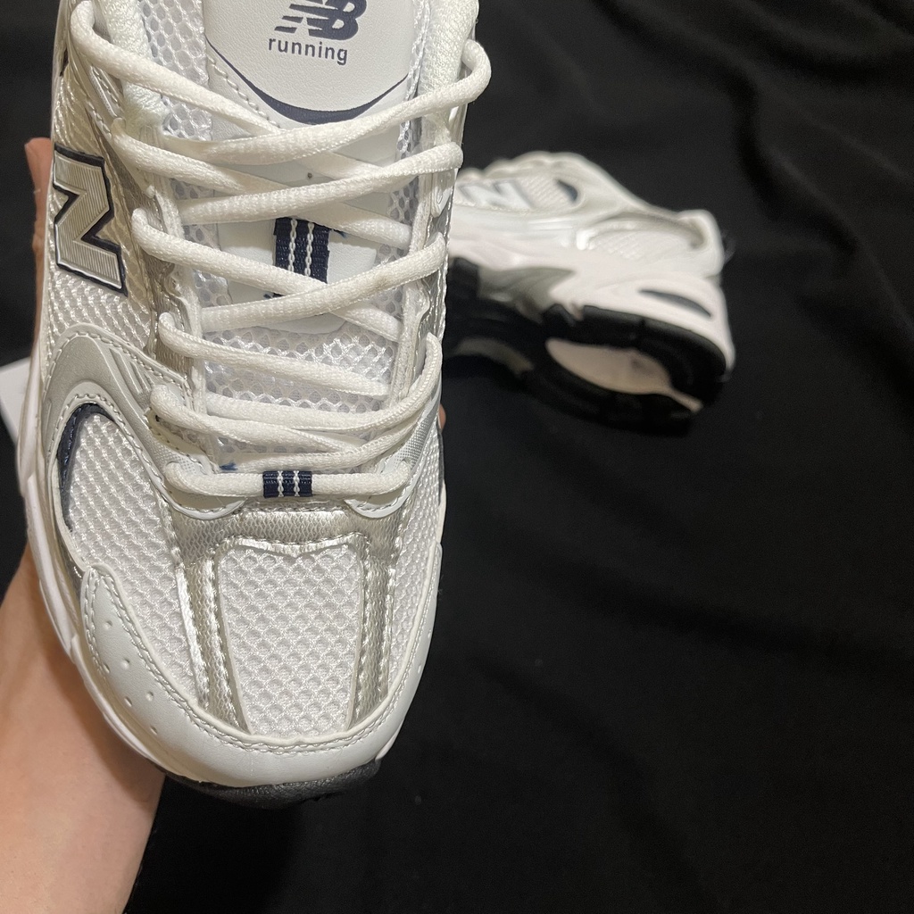 Giày Newbalance crt 530 trắng đen mới