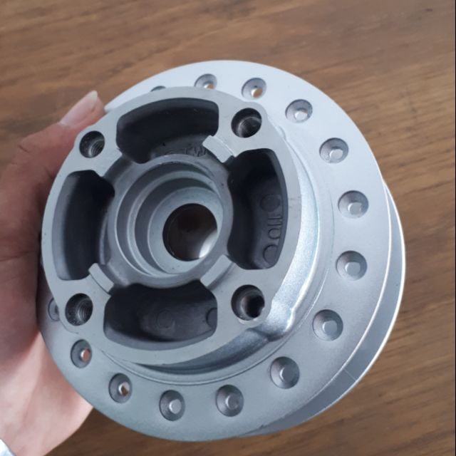 TC83 Đùm đĩa bằng s110 trước
