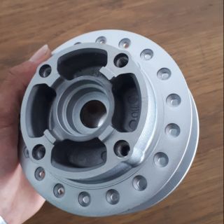 TC83 Đùm đĩa bằng s110 trước