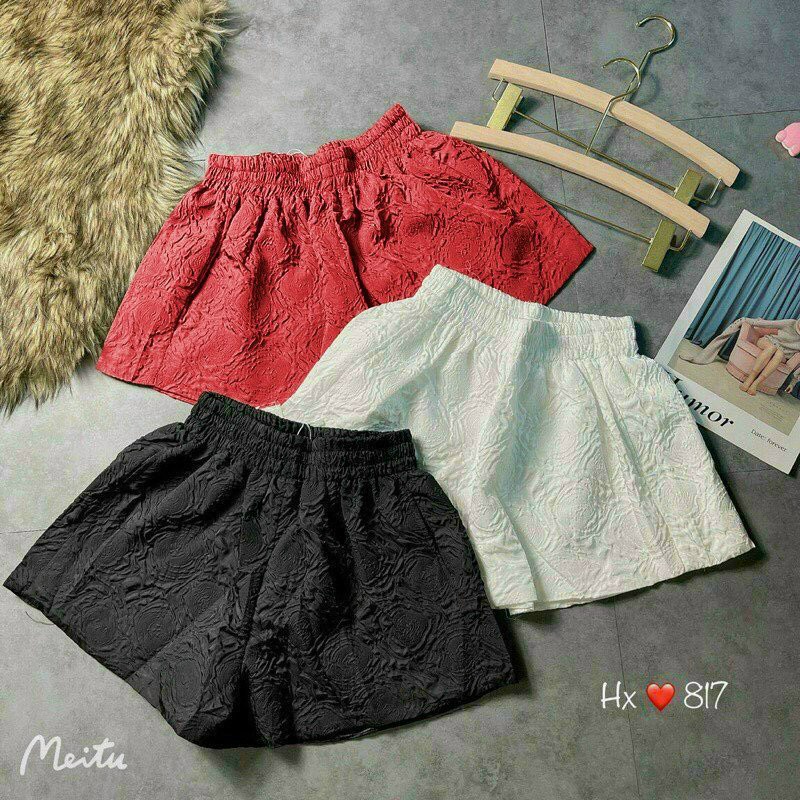 Quần short xòe xốp hoa nổi chun lưng p