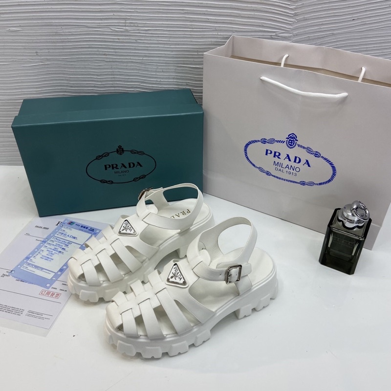Sandal nâng giọ quai cài