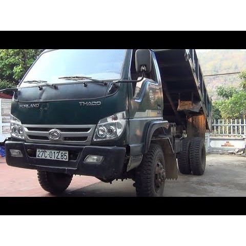 Đèn hậu xe tải  xe ben cửu long, foton, Forland 6 tấn. Đèn 3 khoang vuông, 24v, dài 33cm, rộng 13.5cm.