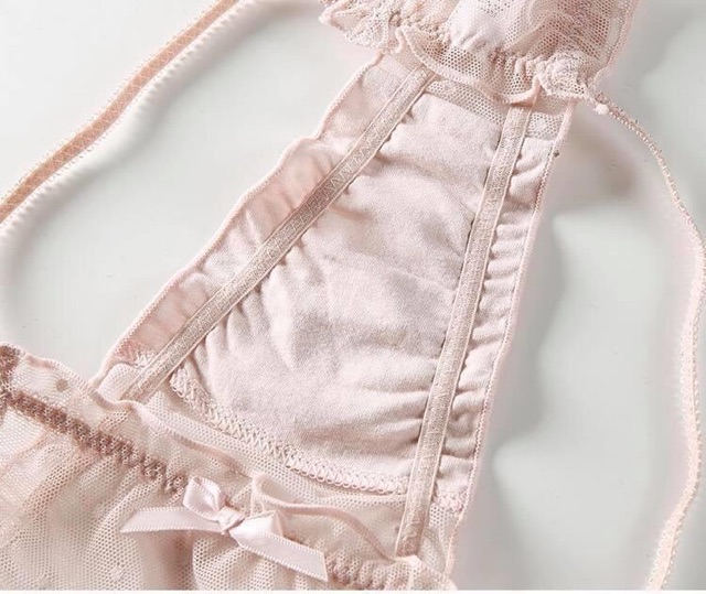 Quần lót lọt khe Vic cao cấp siêu cưng meo méo meo | BigBuy360 - bigbuy360.vn