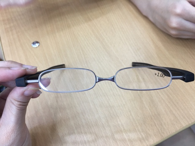 Kính lão lắp sẵn xoay 360* | BigBuy360 - bigbuy360.vn