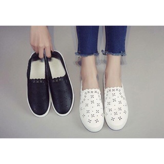 Giầy Slip on đục lỗ
