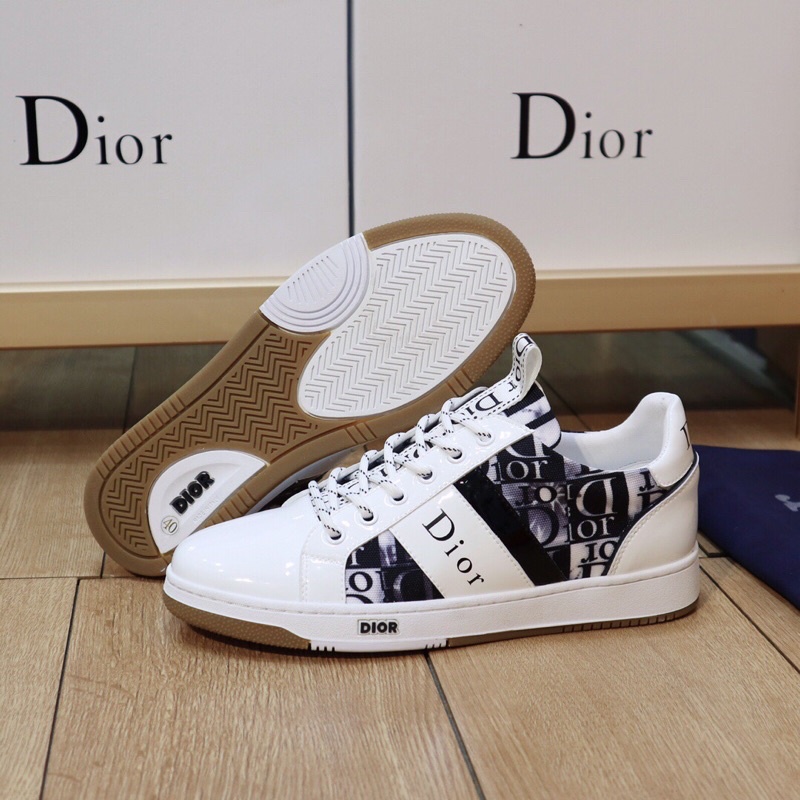 Giày sneaker nam Dior thiết kế mới lớp da bò trên lớp lót da cừu mềm mại on logo thương hiệu
