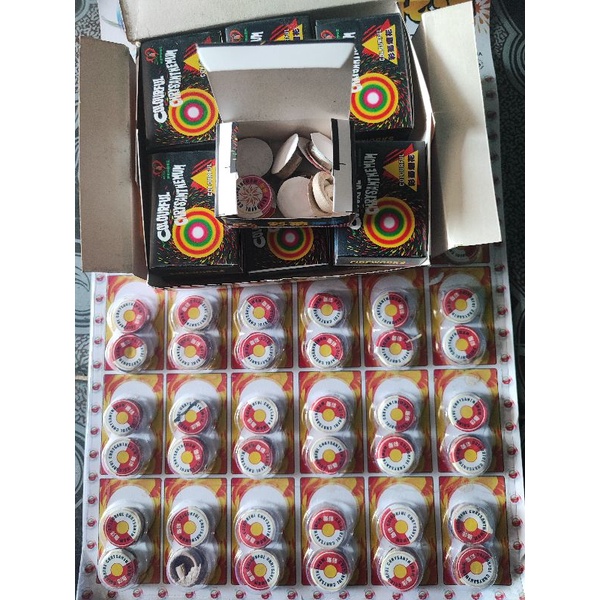 Hộp Viên Xoay phát sáng 96 viên , Phao xoay nhiều màu chơi tết 2023