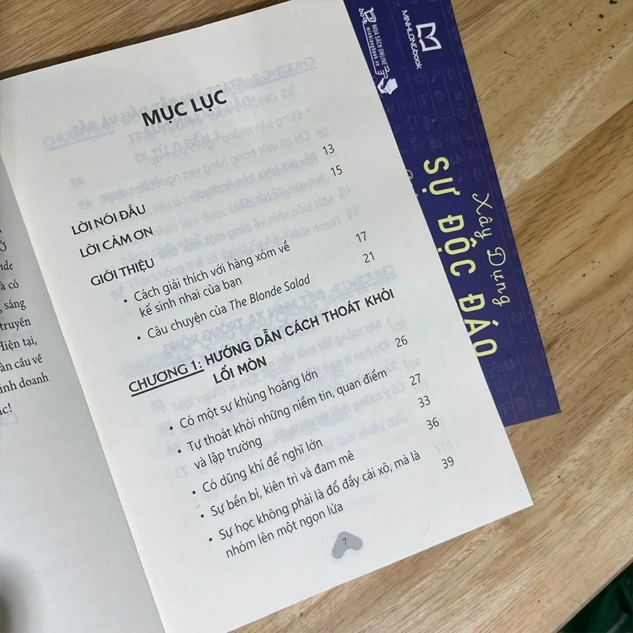 Sách - Xây Dựng Sự Độc Đáo - Cách Để Khởi Nghiệp Từ Đam Mê