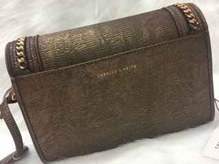 Túi Charles & Keith