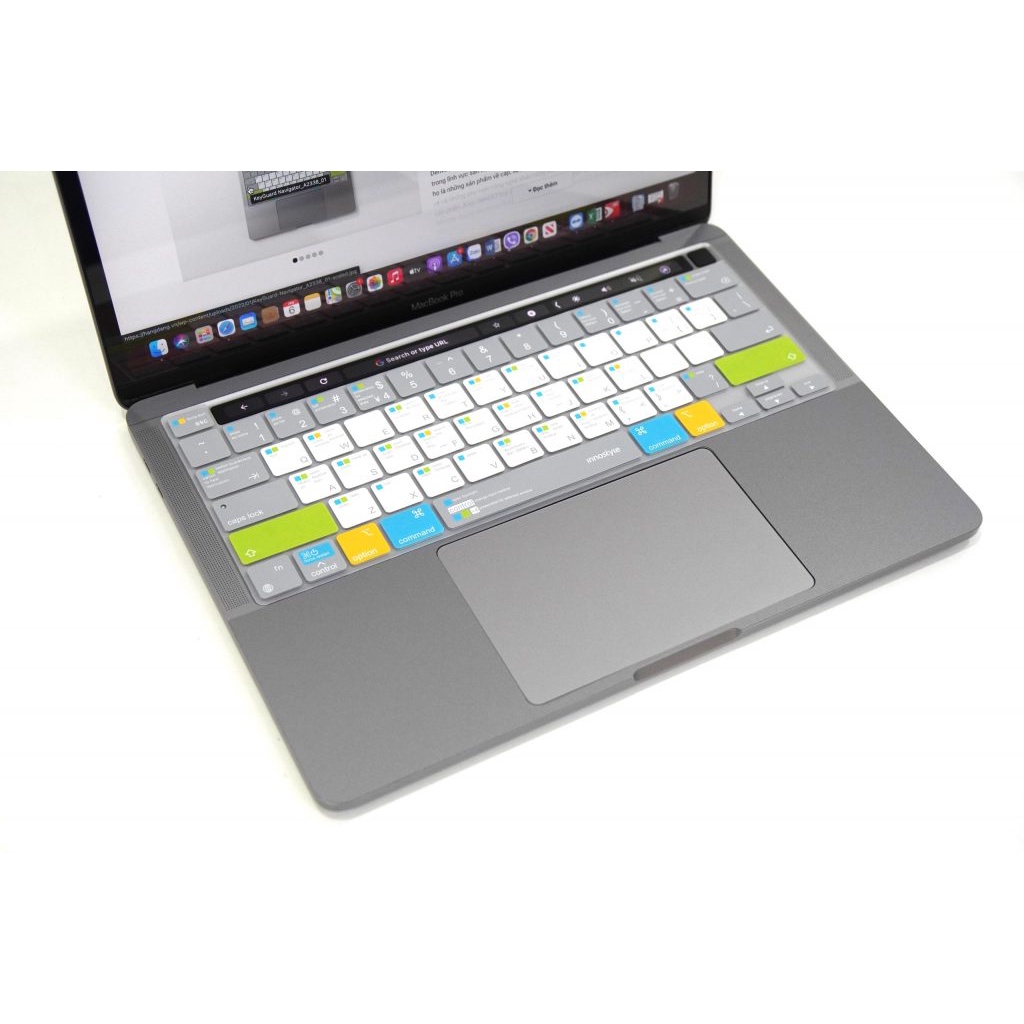 Miếng phủ bàn phím bảo vệ dành cho MacBook Pro 14/ 16 inch 2021 hiệu INNOSTYLE (USA) KEYGUARD NAVIGATOR SHORTCUT