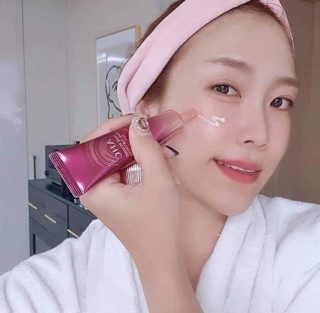 Kem mắt AHC