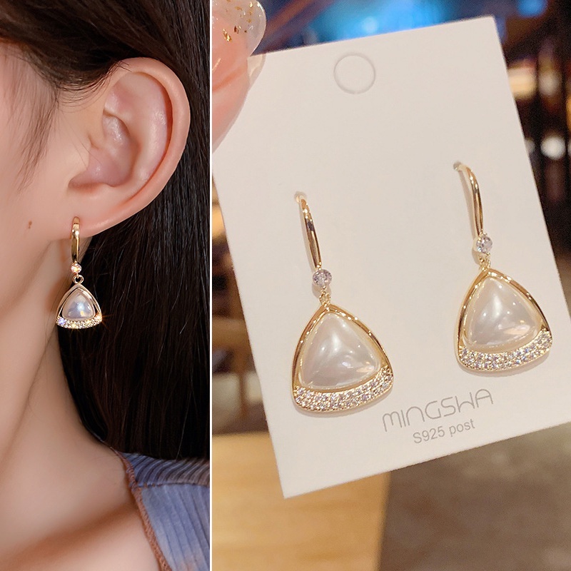 Đôi Bông Tai Ngọc Trai Thời Trang Hàn Quốc 2022