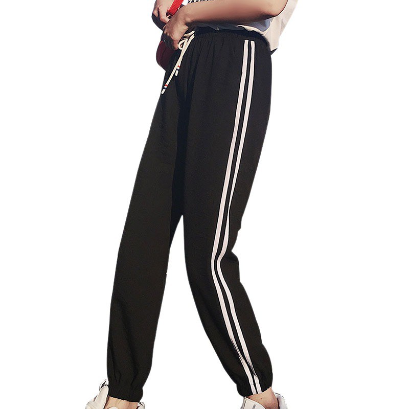 Quần Harem nữ kẻ sọc theo phong cách Hàn Quốc