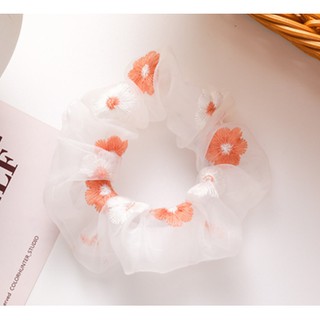 Scrunchies cột tóc hoa cúc thêu nổi