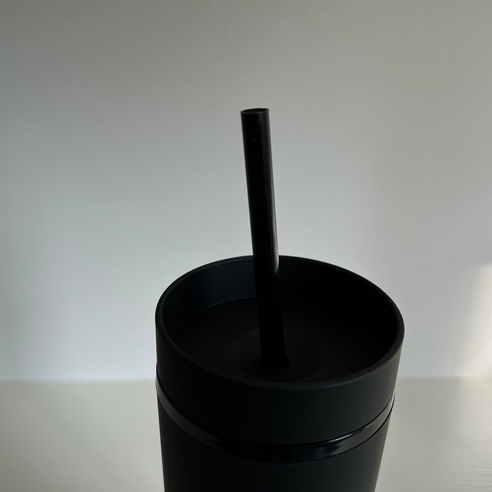 Bình nước Starbucks màu đen 500ml có ống hút và tay cầm thoải mái