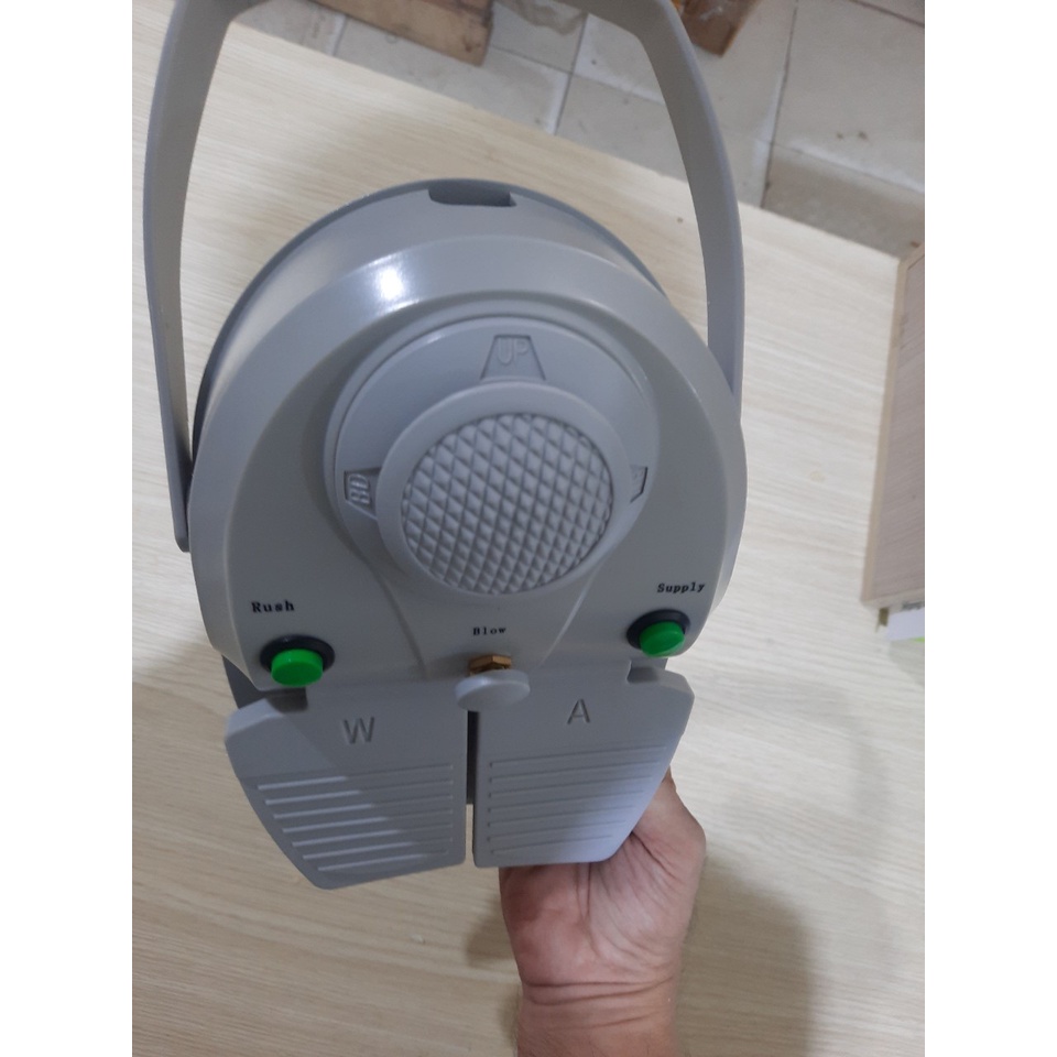 Bàn đạp ghế nha khoa