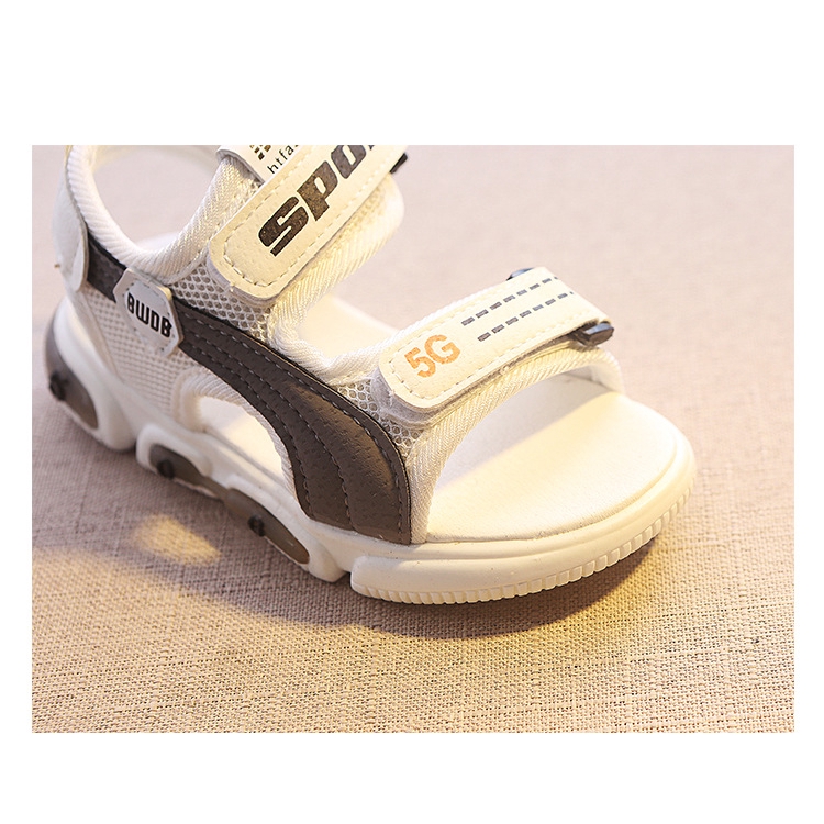 Giày sandal đế mềm chống trượt hở ngón xinh xắn có đèn LED theo phong cách mùa hè dành cho bé