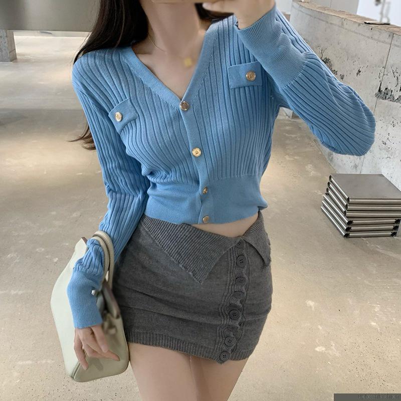 Áo croptop dệt kim tay dài dáng ôm cổ chữ V cài nút gợi cảm cho nữ