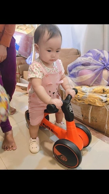 Set yếm thỏ hồng áo hoa cho bé gái 3-24m