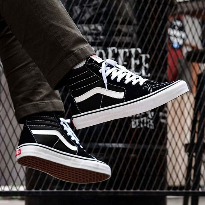 Giày thể thao Vans Sk8 Hi đen
