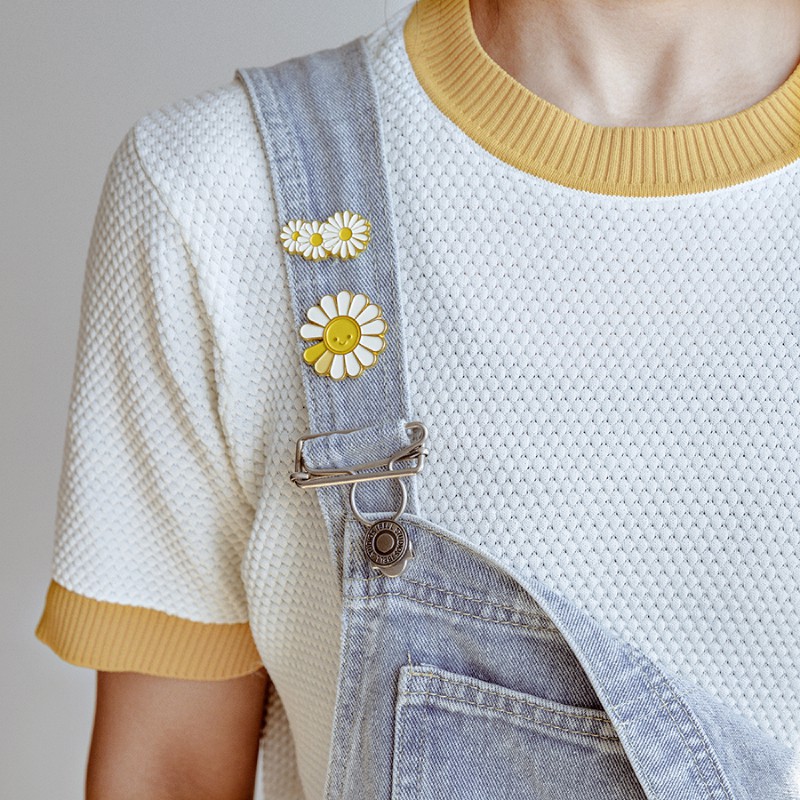 Pin Cài Áo Huy Hiệu Ghim Cài Áo, Mũ, Balo, Túi Xách Hoa Cúc MoCard -  DAISY SECRET 4 Mẫu Phong Cách Hàn Quốc