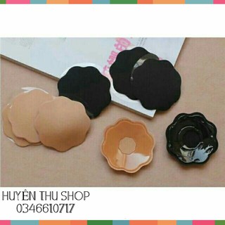 Set 2 miếng dán nhũ hoa hình hoa mai