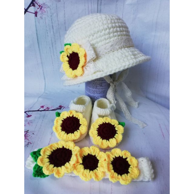 Set đồ len cho bé gái