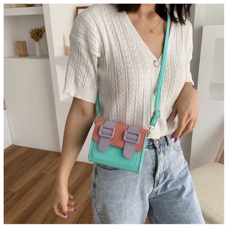 Túi vuông đeo chéo cho nữ thời trang 2022