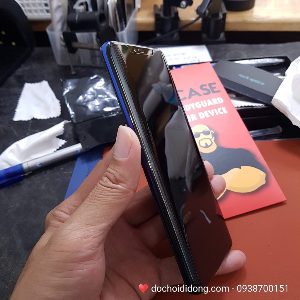 Dán cường lực chống nhìn trộm Huawei Mate 20 Pro Zacase UV cao cấp