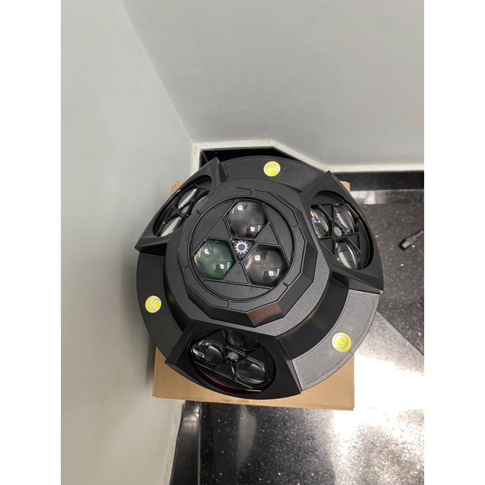 ĐÈN MOVING 12 MẮT  SUPER BEE EYE LASER - ĐÈN TRUNG TÂM DÙNG TRONG QUÁN BAR , VŨ TRƯỜNG , DISCO , DJ .