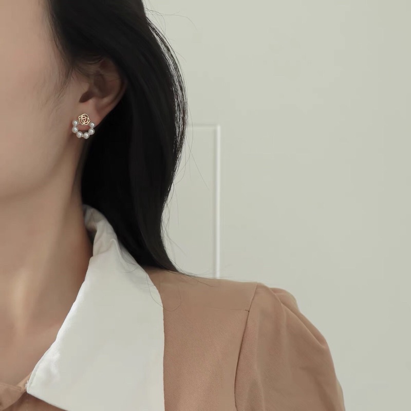Khuyên tai hình hoa phối vòng ngọc trai nhân tạo sang đẹp HV460