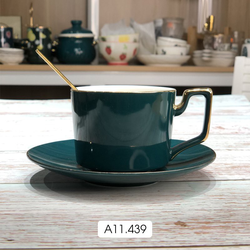 Tách trà chiều - tách trà cổ điển kiểu Anh viền vàng kèm đĩa cực sang chảnh