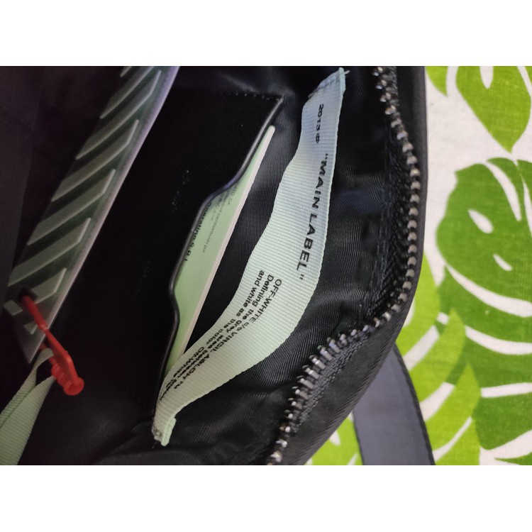Túi đeo chéo Off White black shell belt bag ss20