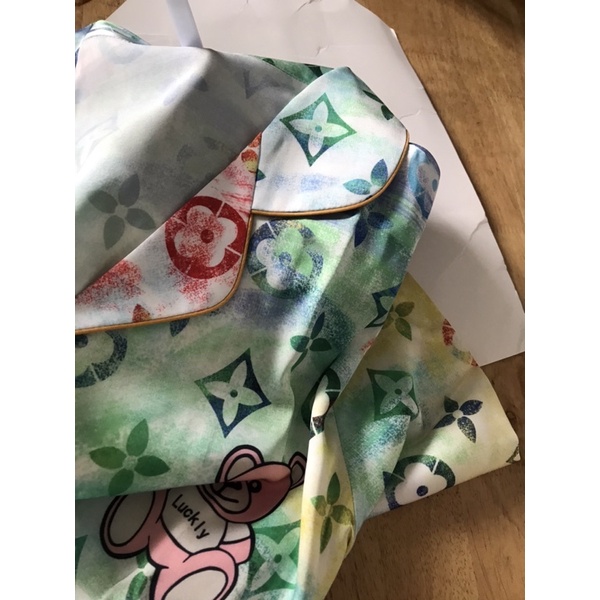 Pijama loang màu L V gấu lụa cộc đùi