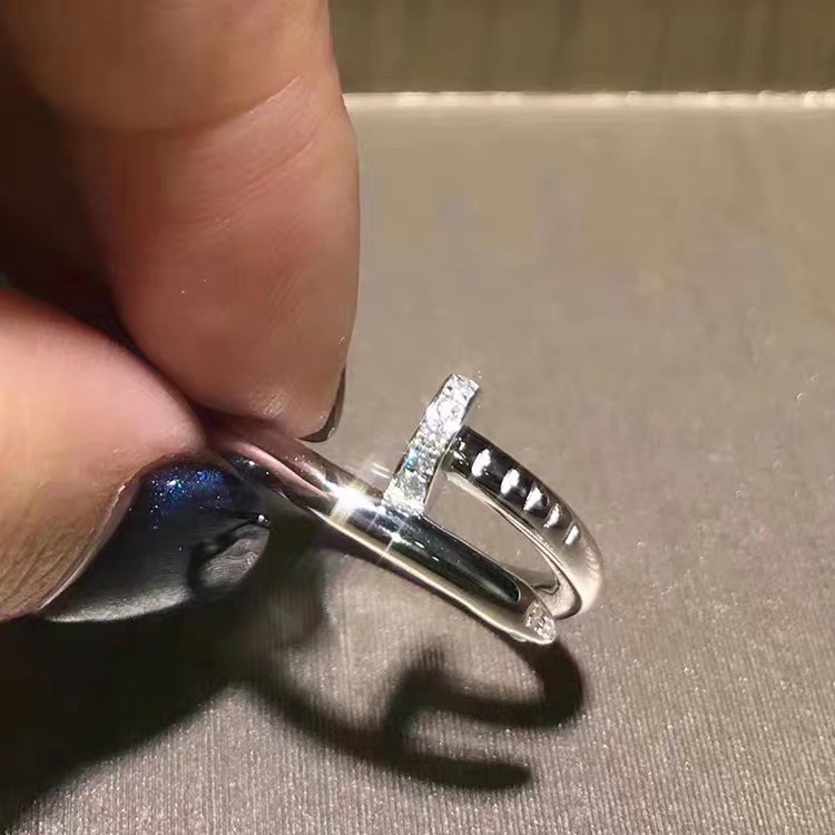 Nhẫn Thép Titan Đính Kim Cương Zircon Đơn Giản