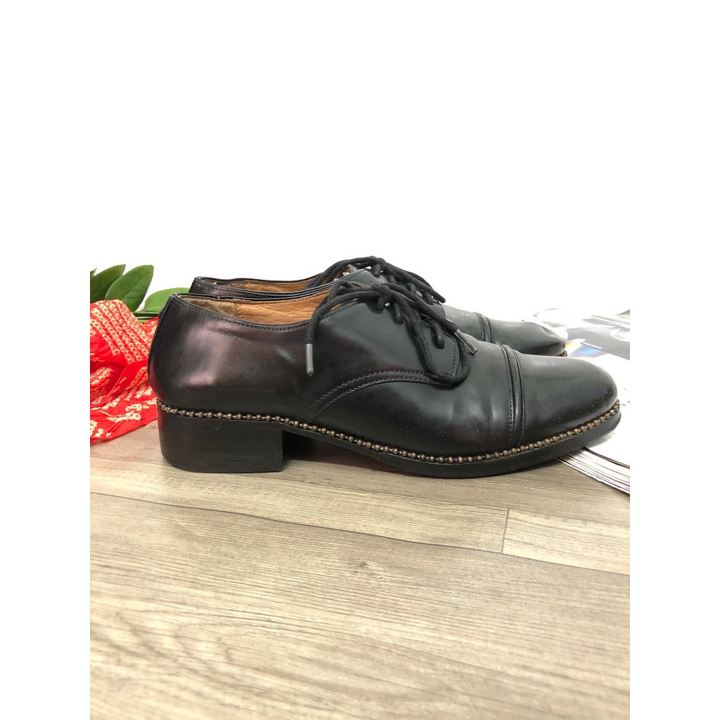 Đôi giày đế Dr Martens nặng hiệu Coach, đã qua sử dụng