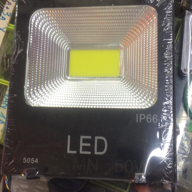 Đèn pha LED 50W COB IP66
