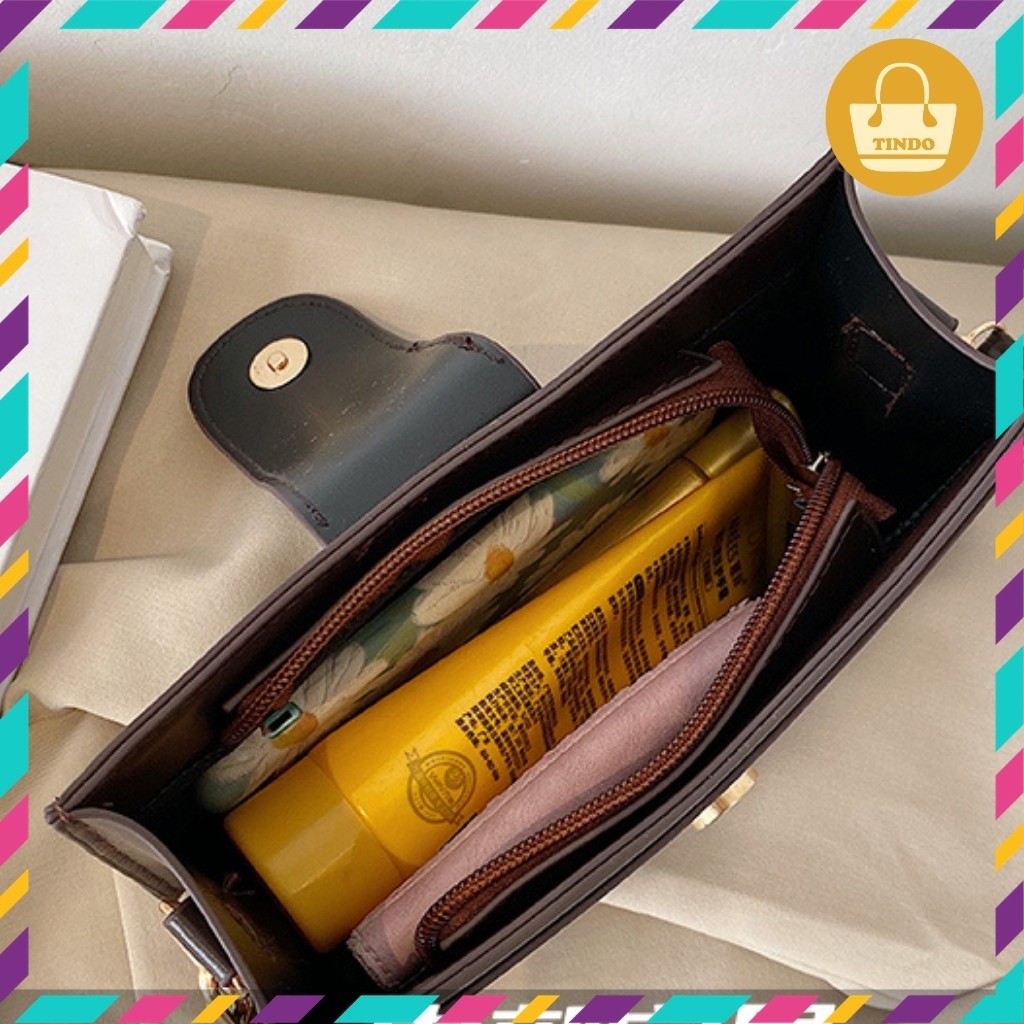 [SALE GIÁ GỐC] Túi xách nữ mini đẹp họa tiết hình dâu tây và hình mèo đáng yêu phong cách dạo phố [2954] | BigBuy360 - bigbuy360.vn