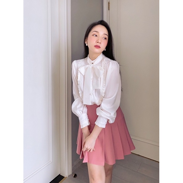 Áo sơ mi cổ nơ, chân váy xòe trẻ trung, thanh lịch : Fiona Blouse và Emma skirt by Estrano