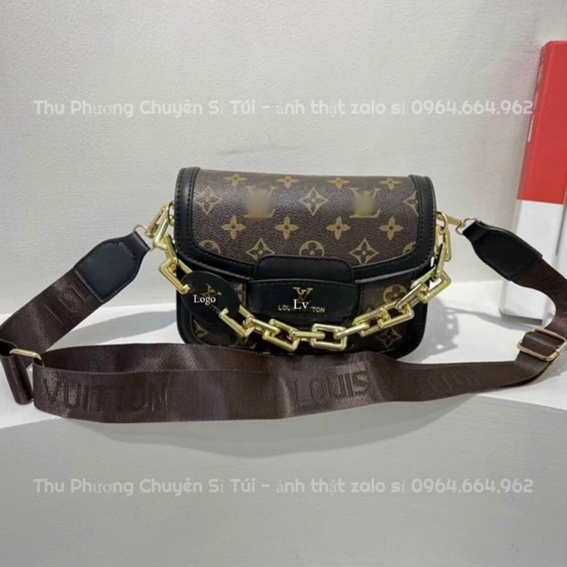 Túi đeo chéo eo vì dây đeo bản to kèm dây xích, chất da đẹp dập logo sắc nét (fullbox)