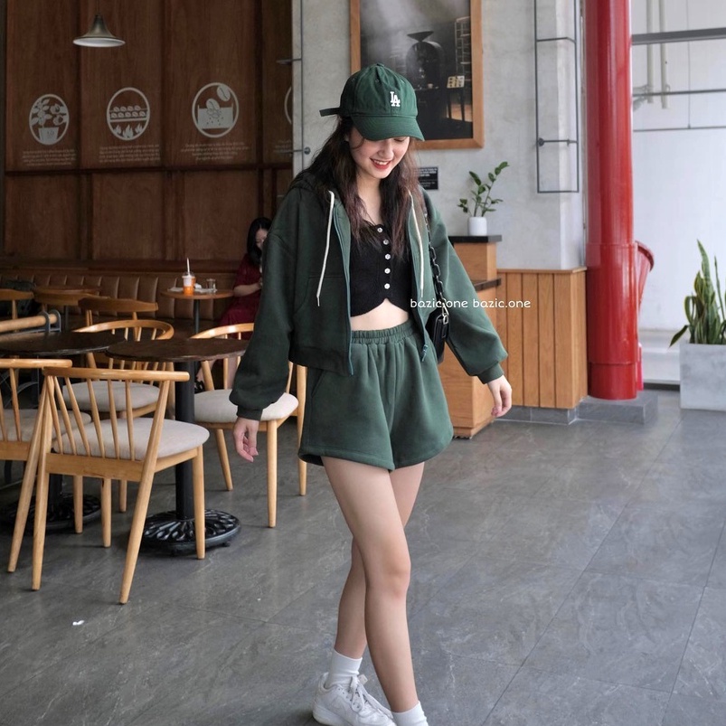 Set áo croptop quần sooc, áo khoác dài tay nữ có mũ phối quần sooc ống rộng đen xanh be thể thao đi tập freesize C1079