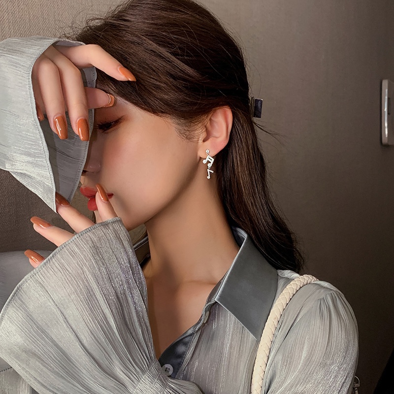 Bông Tai Trái Phải Không Đối Xứng Hình Nốt Nhạc Thời Trang Hàn Quốc