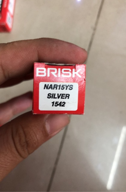 Siêu Bugi Brisk Silver 1542 - NAR15YS chân ngắn