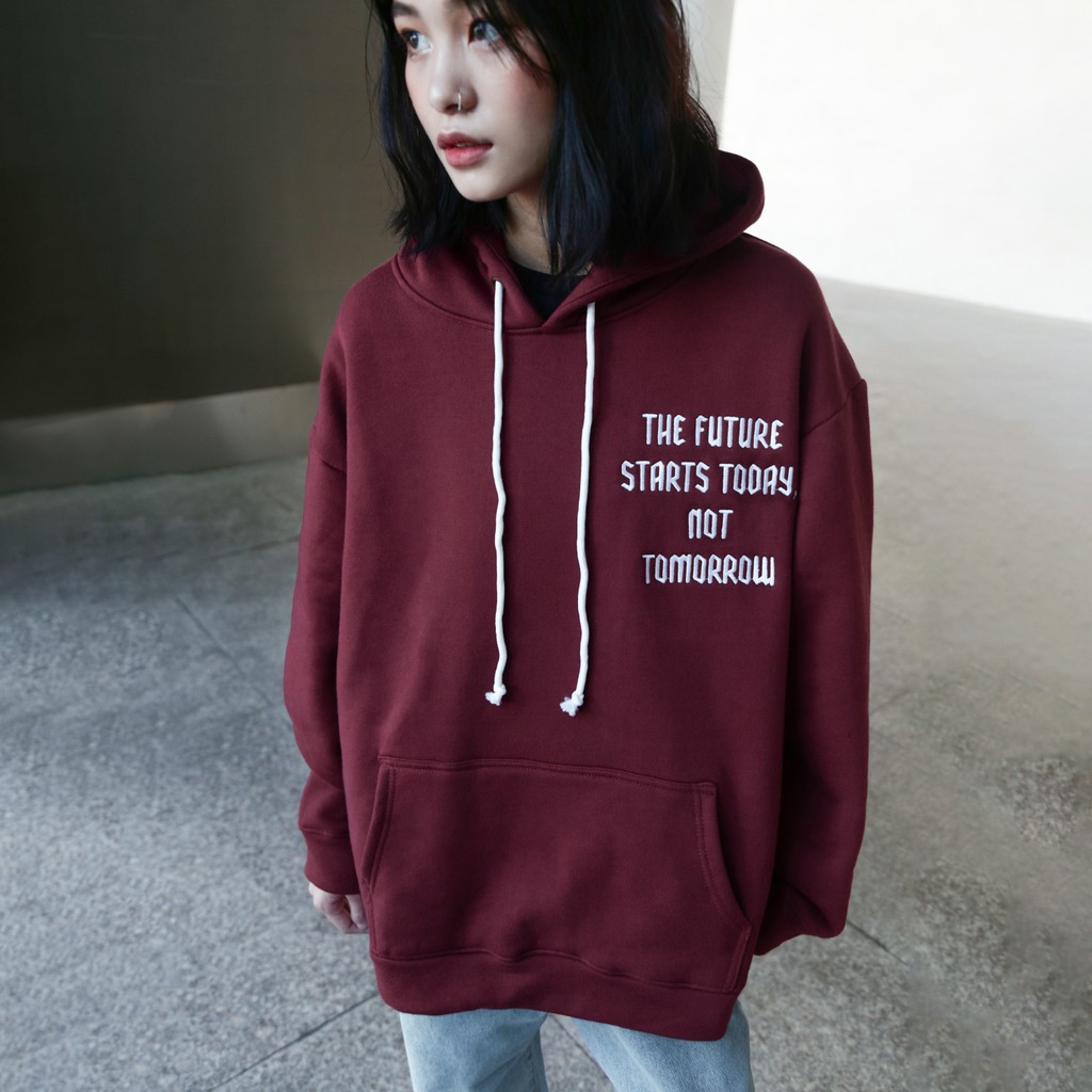 Áo Hoodie Unisex Thêu Trái Đất-Phía Trước Thêu Chữ-Đường Thêu Tỉ Mỉ-Vải Nỉ Bông Dày Dặn-Form Rộng-Màu Đỏ Đô