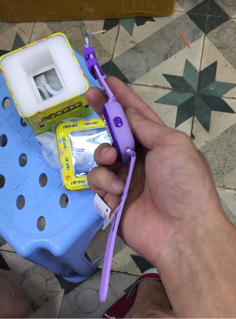 Đồng hồ định vị chống nước cho trẻ - DF25 BH 6 tháng | BigBuy360 - bigbuy360.vn