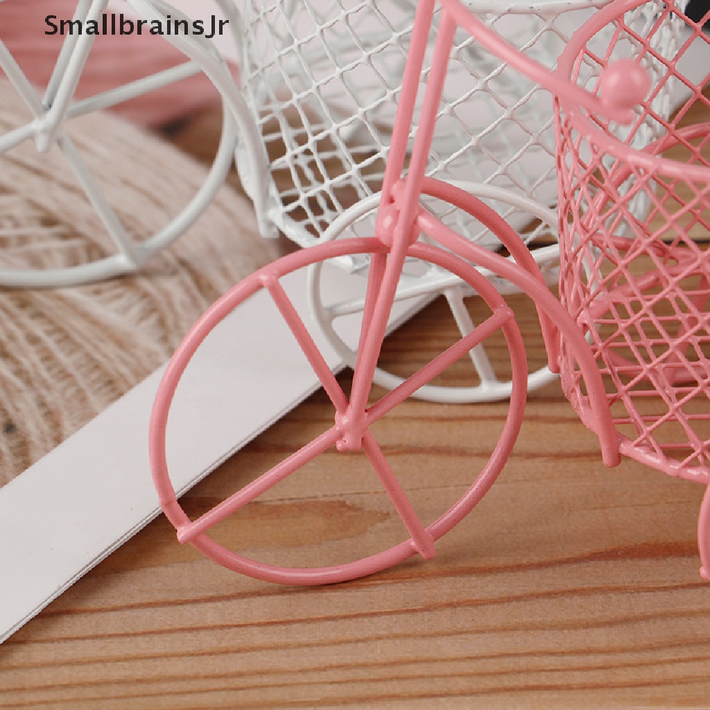 Mô hình xe đạp ba bánh bằng sắt độc đáo trang trí tùy chọn màu sắc dùng làm giá đỡ trưng bày trang sức