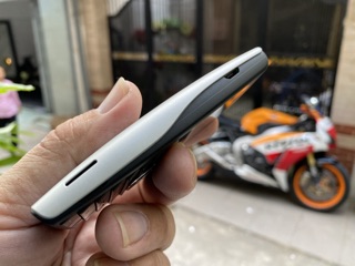 Điện thoại Sony Ericsson Cedar J108i