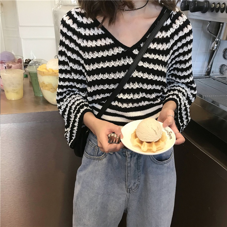 【ZHELIHANGFEI】Áo Sweater Dệt Kim Tay Dài Cổ Chữ v Ngắn Kẻ Sọc Có Hương Thơm Phong Cách Mới Cho Nữ