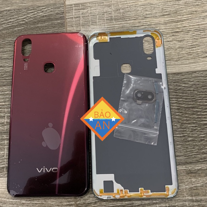 Lưng vỏ vi vo Y11 -zin gồn lưng ,kính cam ,nút bấn